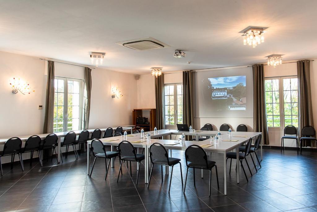 Logis - Hotel Restaurant La Sapiniere Wisques المظهر الخارجي الصورة