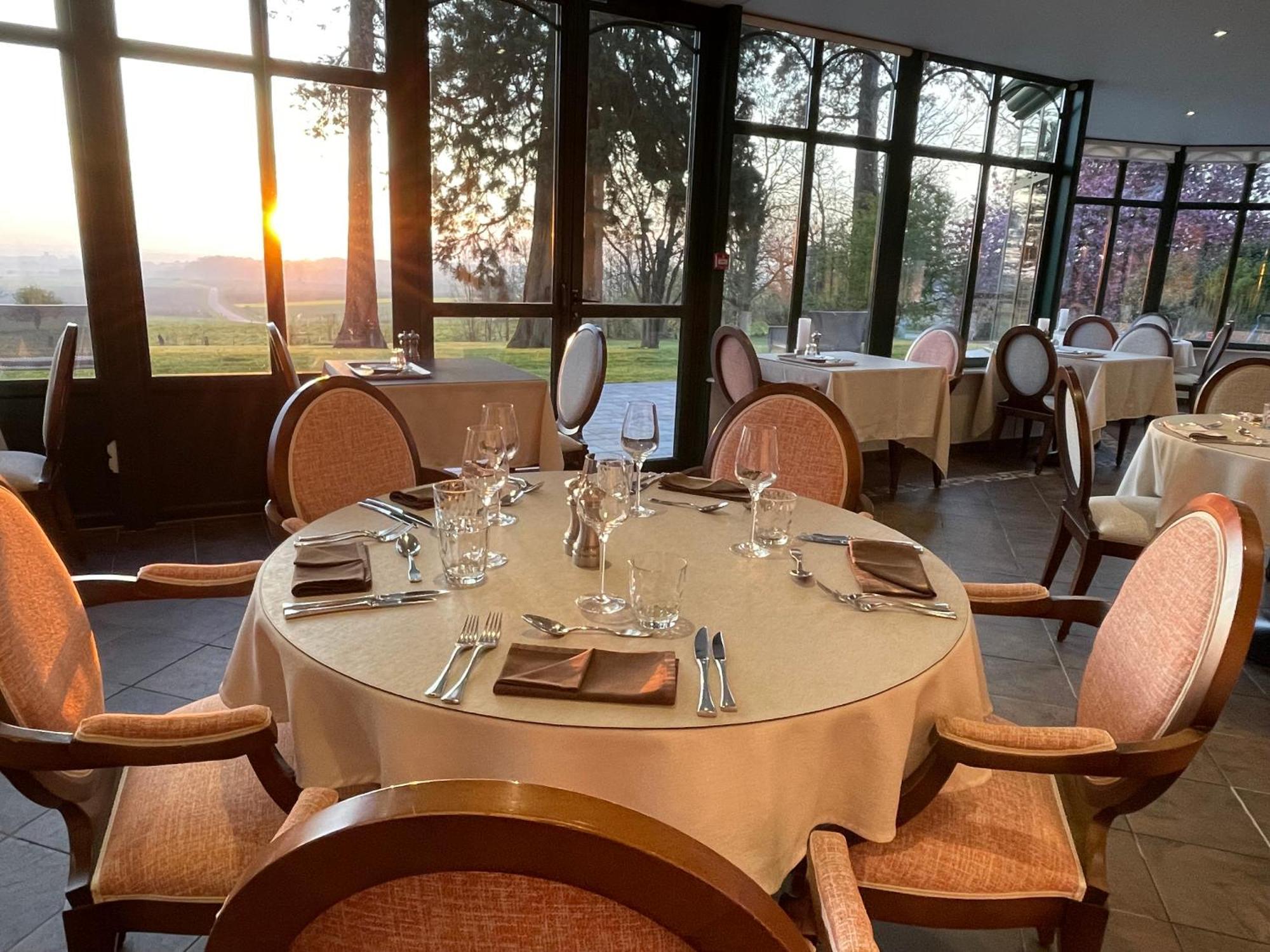 Logis - Hotel Restaurant La Sapiniere Wisques المظهر الخارجي الصورة