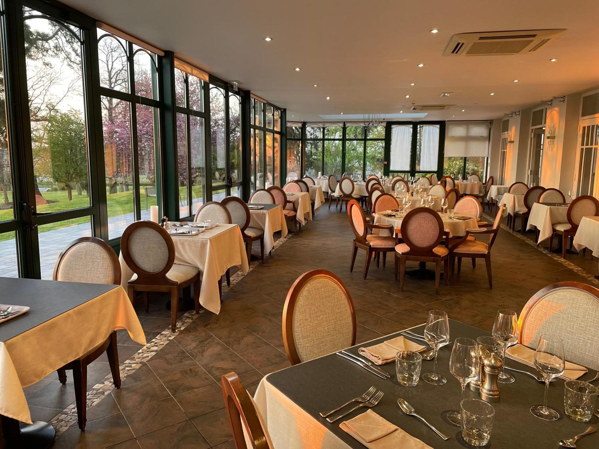 Logis - Hotel Restaurant La Sapiniere Wisques المظهر الخارجي الصورة